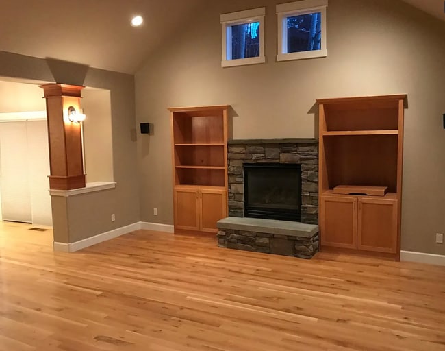 1434 NW John Fremont St in Bend, OR - Building Photo - Building Photo