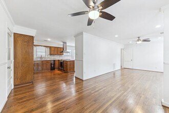 911 W 14th St in Houston, TX - Building Photo - Building Photo