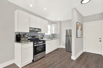 Harbor West Apartments in North Bay Village, FL - Building Photo - Building Photo