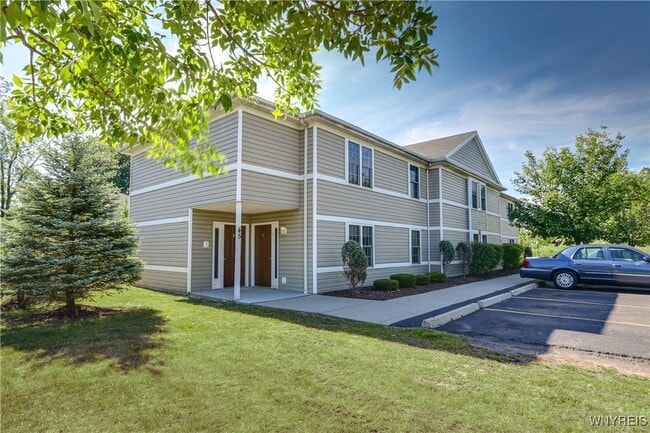 property at 2 Stonington Ln