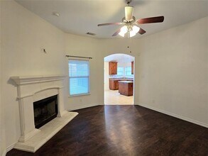 124 Bridlewood St in Azle, TX - Building Photo - Building Photo