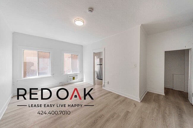 property at 822 S Park View St