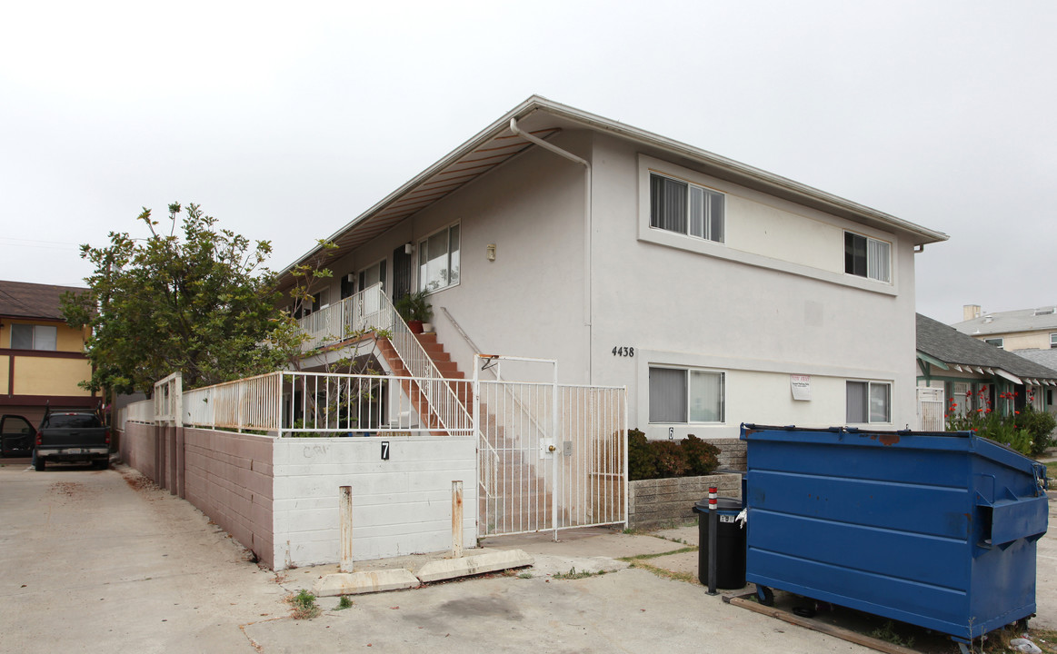 4438 Illinois St in San Diego, CA - Building Photo