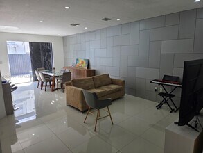 7841 NW 116 Pl in Medley, FL - Building Photo - Building Photo