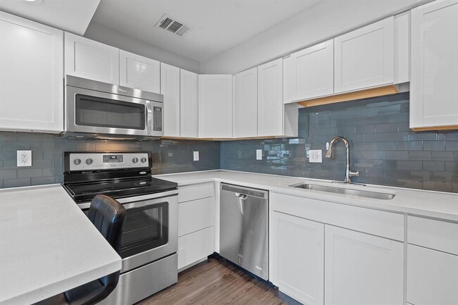 property at 935 La Posada Dr