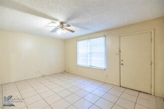 233 Field St in Clyde, TX - Building Photo - Building Photo