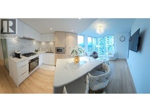 1500 Fern St in North Vancouver, BC - Building Photo - Building Photo