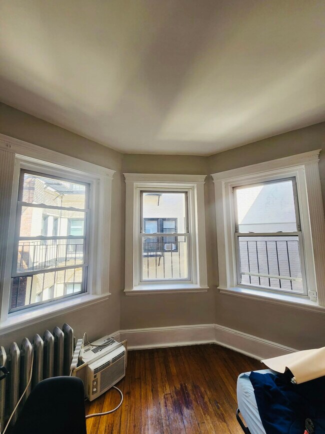 466 Park Dr, Unit 42 in Boston, MA - Foto de edificio - Building Photo