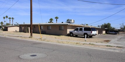 Mountain Manor (por) in Phoenix, AZ - Foto de edificio - Building Photo