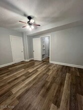 3536 Daleford Rd, Unit 2 in Shaker Heights, OH - Foto de edificio - Building Photo