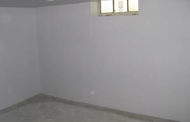 property at 462 S 9th St