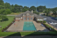 Poplar Place Apartments in Greer, SC - Foto de edificio - Building Photo