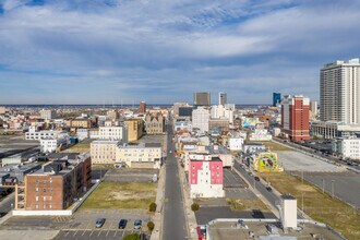 Shamrock Hotel and Apartments in Atlantic City, NJ - Building Photo - Building Photo