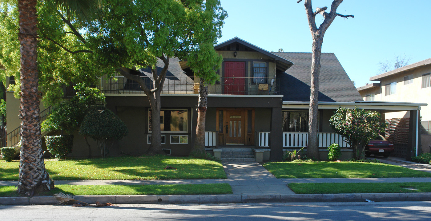 889-891 Wright Ave in Pasadena, CA - Building Photo