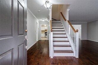8895 Club River Dr in Roswell, GA - Building Photo - Building Photo