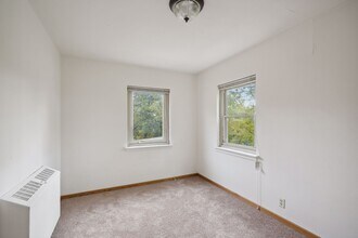 483 W Lynnhurst Ave in St. Paul, MN - Building Photo - Building Photo