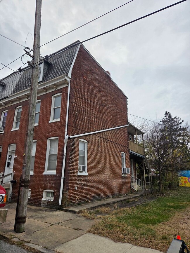 property at 510 N Pershing Ave