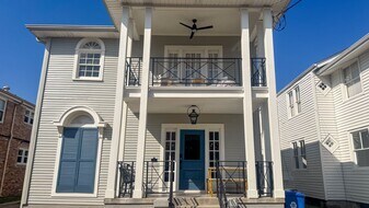 2616 Calhoun St in New Orleans, LA - Building Photo