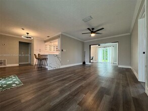 2631 NW 94th Ave in Sunrise, FL - Building Photo - Building Photo