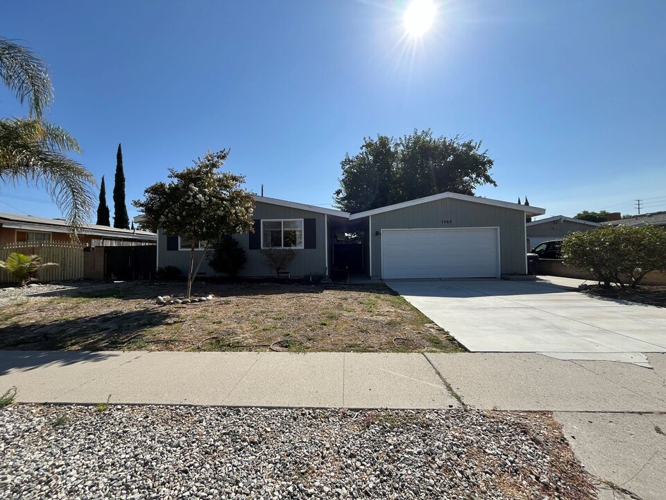 1462 4th St in Simi Valley, CA - Building Photo