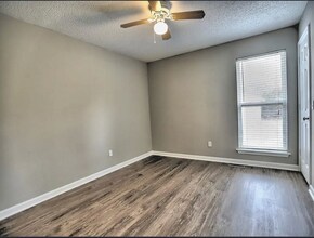 1075 Roper Rd in Canton, GA - Building Photo - Building Photo