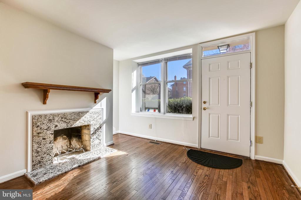 510 Colecroft Ct in Alexandria, VA - Building Photo