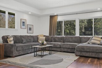 5488 Fernwood Ln in Loves Park, IL - Building Photo - Building Photo