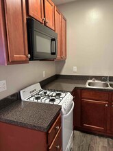 110 High St in Pawtucket, RI - Building Photo - Building Photo
