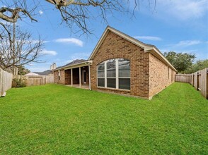 706 Silver Creek Cir in Richmond, TX - Building Photo - Building Photo