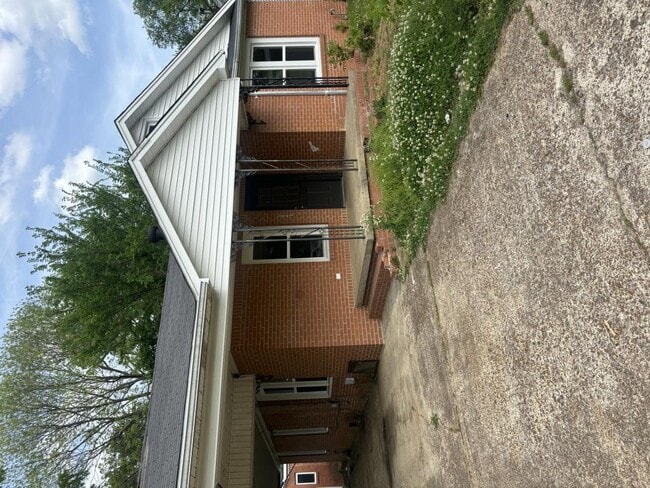 3042 Cantrell St in Milan, TN - Building Photo - Building Photo
