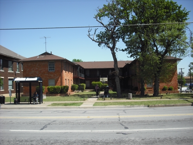 Oak Villa Apartments in Dallas, TX - Building Photo - Building Photo