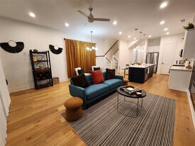 5316 East Side Ave in Dallas, TX - Building Photo