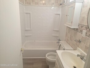 9217 Alexander Ave in Louisville, KY - Building Photo - Building Photo