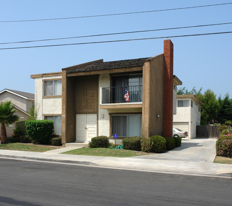 16661 Lynn St in Huntington Beach, CA - Building Photo