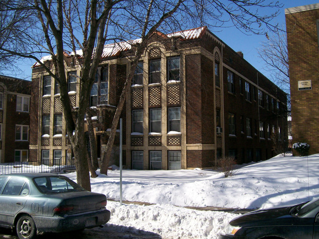 3526 S Grand Ave in Minneapolis, MN - Foto de edificio - Building Photo