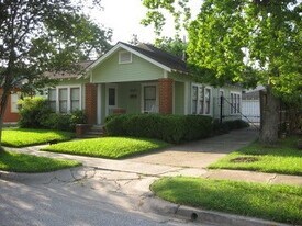 1021 E 16th St in Houston, TX - Building Photo