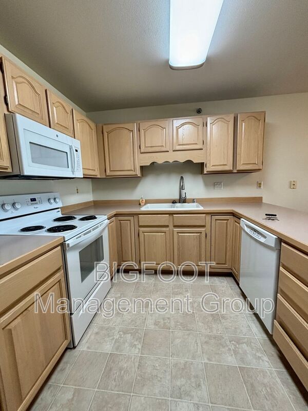 property at 1701 Prospect Ave