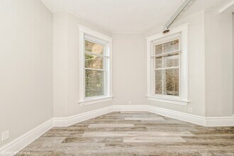 1345 N Maplewood Ave-Unit -1 in Chicago, IL - Building Photo - Building Photo