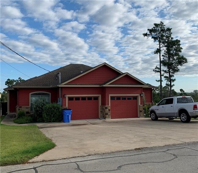 property at 172 Mauna Kea Ln