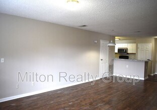 74 Fantasy Ln in Lillington, NC - Foto de edificio - Building Photo