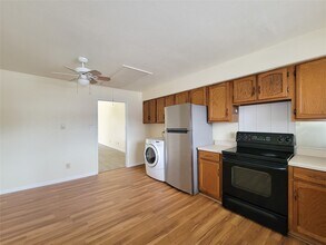 6401 Deihl Rd in Houston, TX - Building Photo - Building Photo