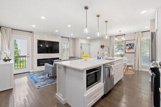 22051 W Taylor Rd in Romeoville, IL - Building Photo - Building Photo