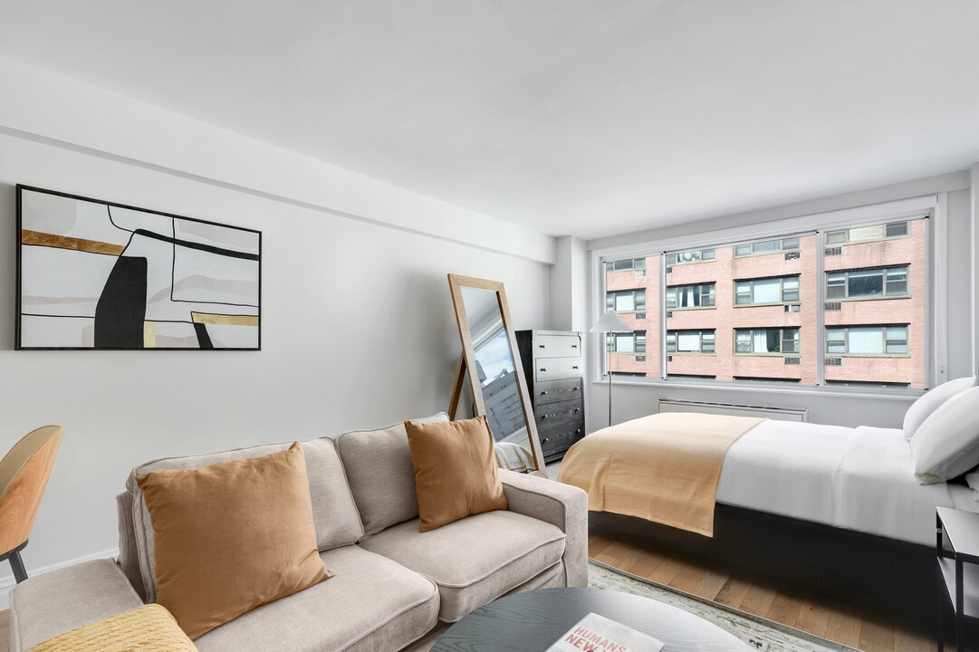 340 E 51st St in New York, NY - Foto de edificio