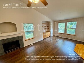140 NE Teri Ct in Bremerton, WA - Building Photo - Building Photo