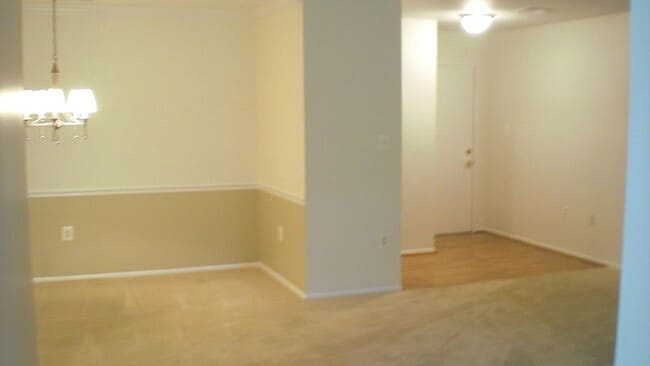 8121 Needwood Rd, Unit T103 in Derwood, MD - Building Photo - Building Photo