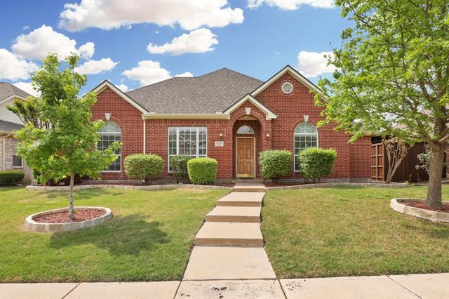 property at 1661 Knoll Wood Ct