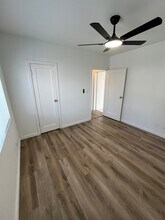 480 E Monterey Ave in Stockton, CA - Foto de edificio - Building Photo