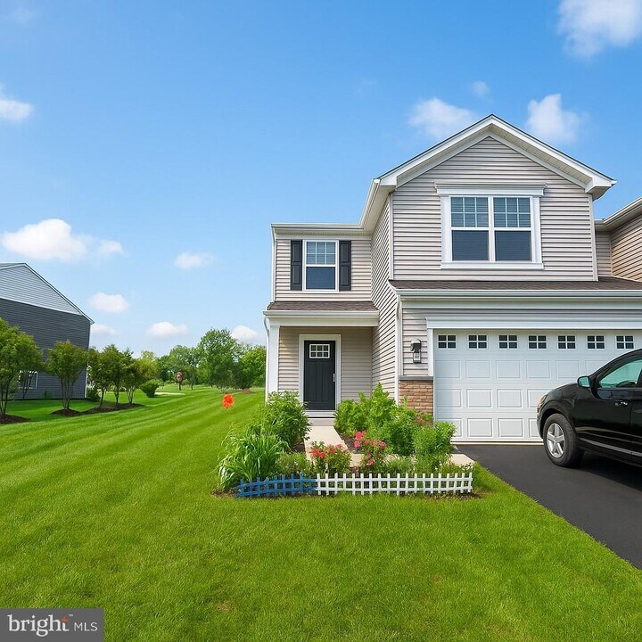 28 Morley Blvd in Medford, NJ - Building Photo