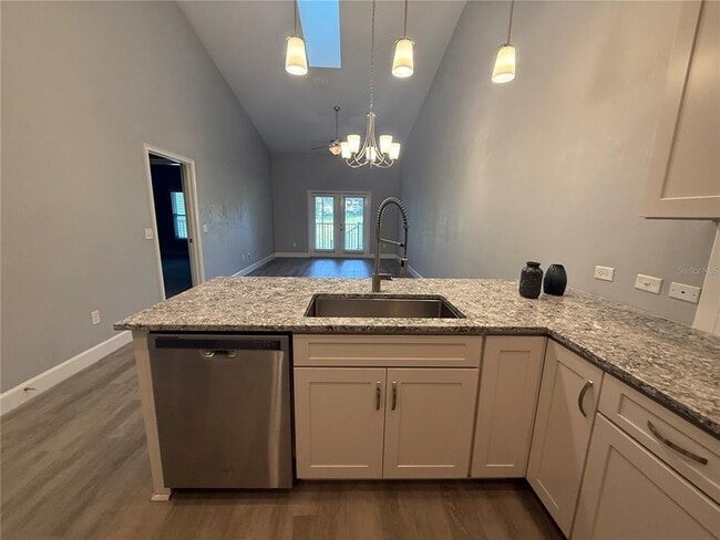 1088 NW 126 Way in Newberry, FL - Building Photo - Building Photo