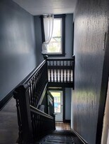 413 Locust St, Unit apartment 2 in Cincinnati, OH - Building Photo